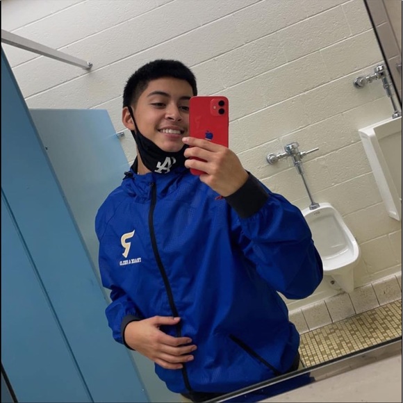 Meet your Posher, Cesar - Picture 1 of 1